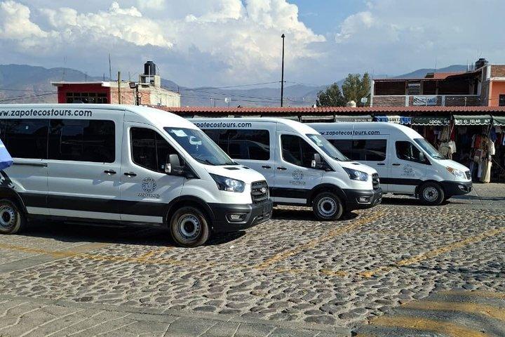 Komfortabel og sikker transport fra hotellet til lufthavnen i Oaxaca.