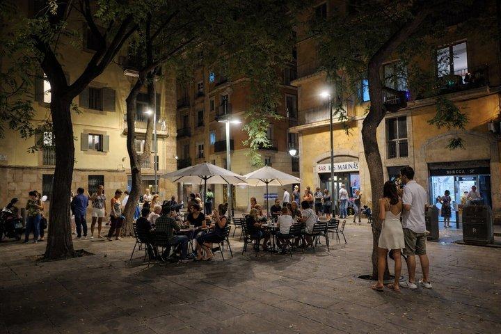 Barcelona : 地元DJ＆ダンスフロアとナイトライフツアー