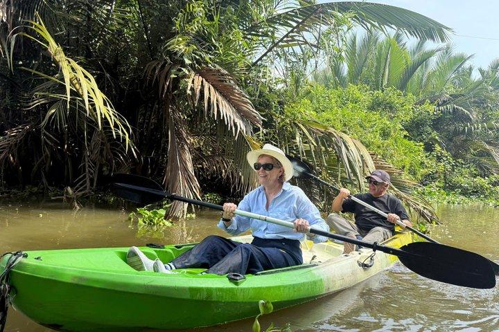 Aventura em grupo pequeno: bicicleta, cozinhar e caiaque