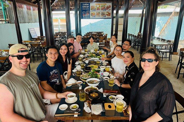 クーチートンネル-バデン山-カオダイ寺院小グループツアー