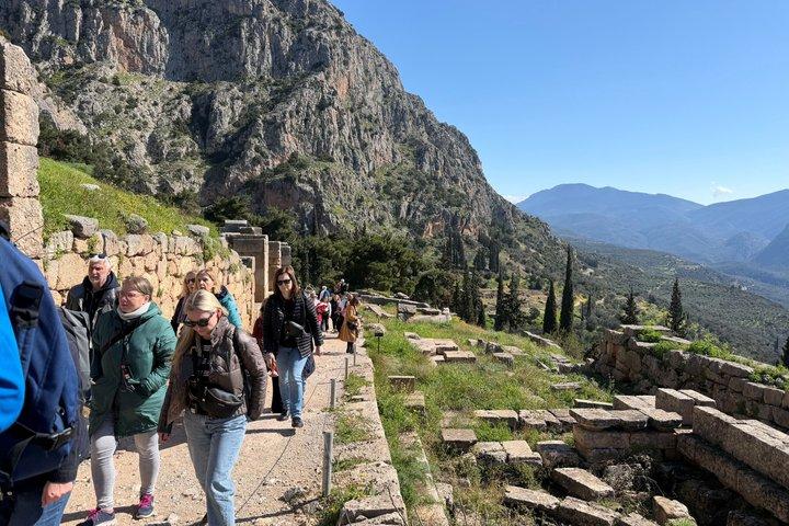 Athene : Delphi Kleine groepsrondleiding Heiligdom van Apollo en Arachova