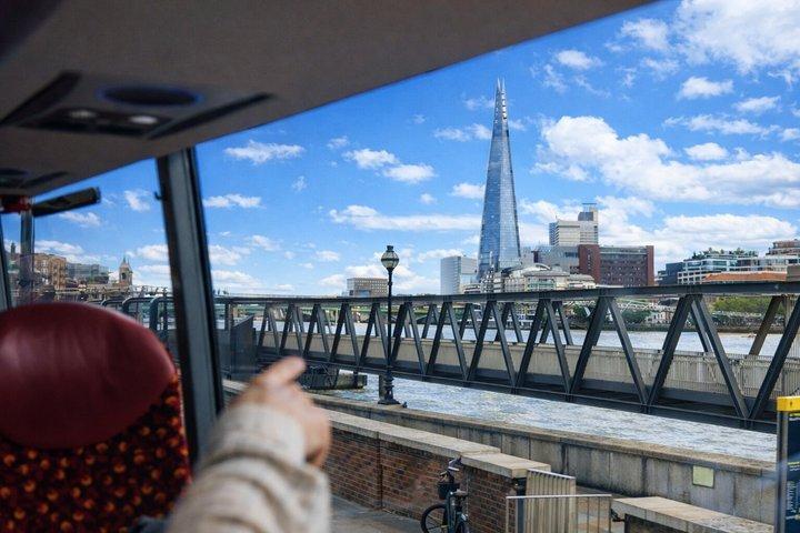 Brunch and Bubbles London Sightseeing Tour with Prosecco