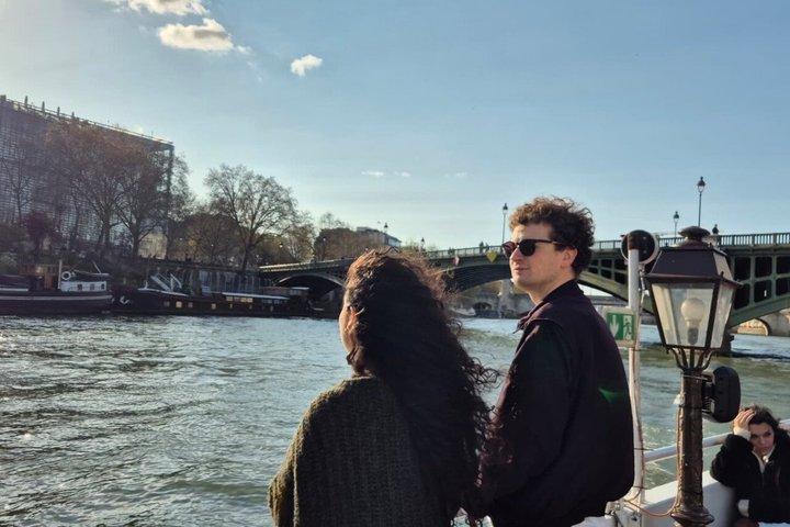 Sonnenuntergangs- und Abend-Champagner-Kreuzfahrten auf der Seine in Paris
