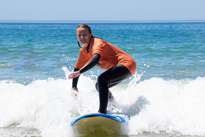 Surf Lesson Praia da Rocha – Beginner Friendly + Small Groups