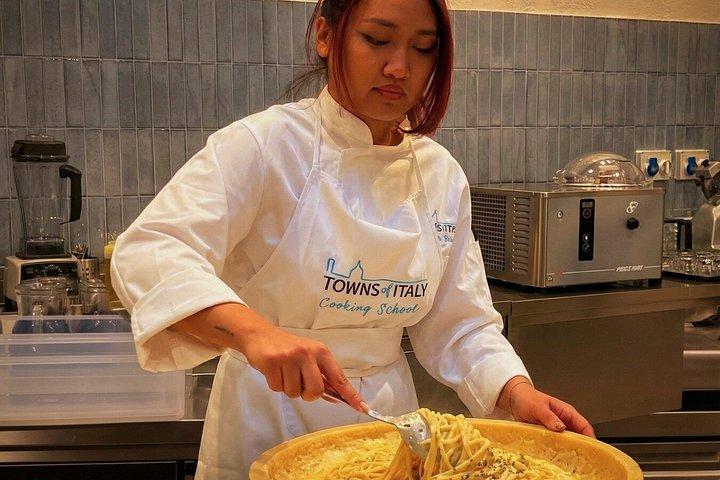 Rome Dinner Show with Live Opera & Pasta Live Cooking Experience