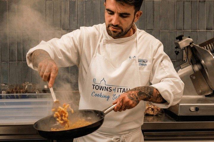 Rome Dinner Show with Live Opera & Pasta Live Cooking Experience