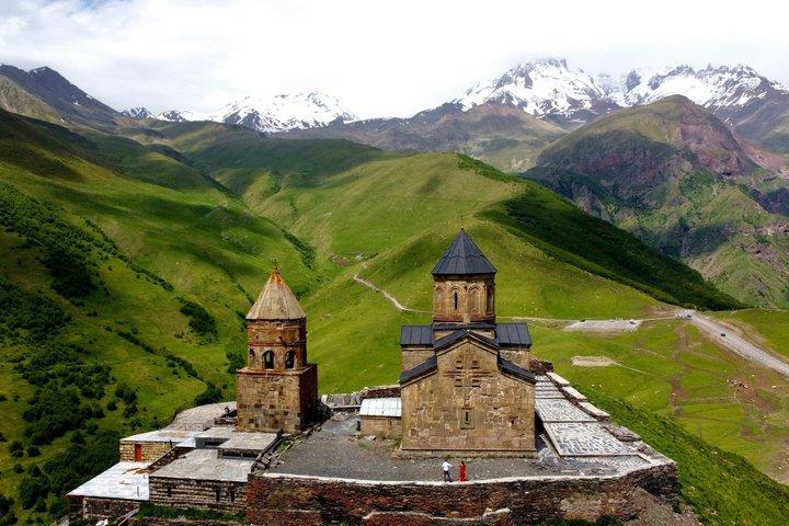 Private Kazbegi Tagestour mit Gergeti Kirche und Gudauri
