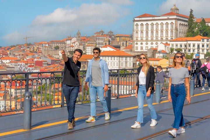 Porto Food Tour Market Tapas et Porto Wine Cellar Experience