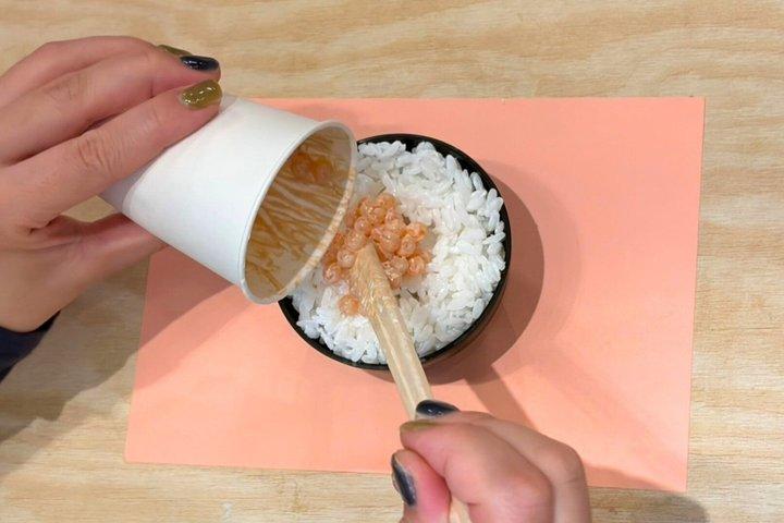 イクラ丼アート＆ラッキーカプセルトイ：最大5,000円が当たる！