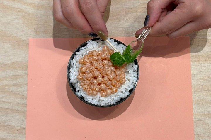 イクラ丼アート＆ラッキーカプセルトイ：最大5,000円が当たる！
