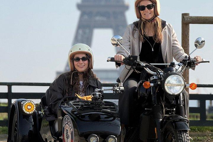 Side-car Paris Visit with a River Cruise