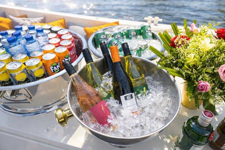 アムステルダムドイツ語運河クルーズ（飲み放題オプション）