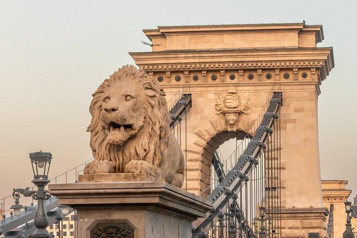 Excursão a pé em Budapeste: Parlamento, Basílica e Cruzeiro pelo Rio Danúbio