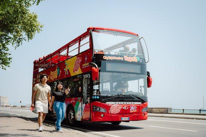 市内観光ナポリ乗り降り自由バスツアー