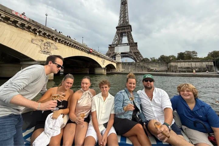 Eiffel Tower Dining Experience – Lunch, Dinner & Upgrades