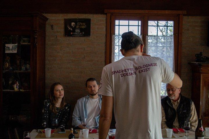Geschmack der Tradition : Parmigiano, Wein & Balsamico Tour ab Bologna