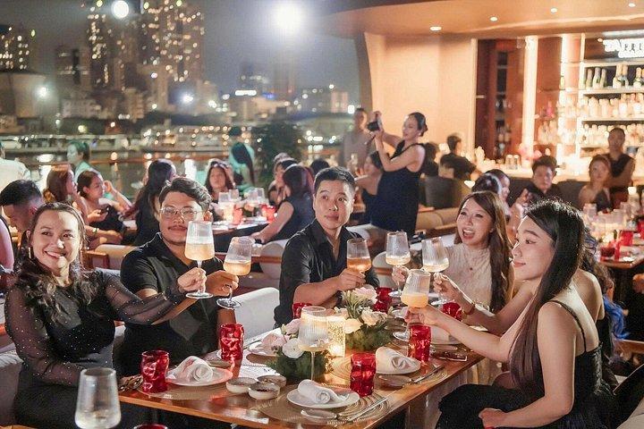 ホーチミン・シティ・アイコン・サイゴン豪華サンセット＆ディナークルーズ