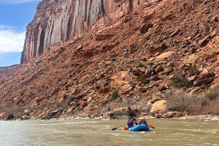 Moab Rivertrippers ~ Halve dag Rafting Castle Valley/Visserstorens