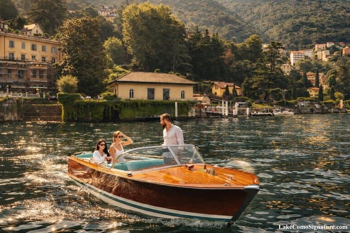 Exclusive Vintage Wooden Boat Tour on Lake Como