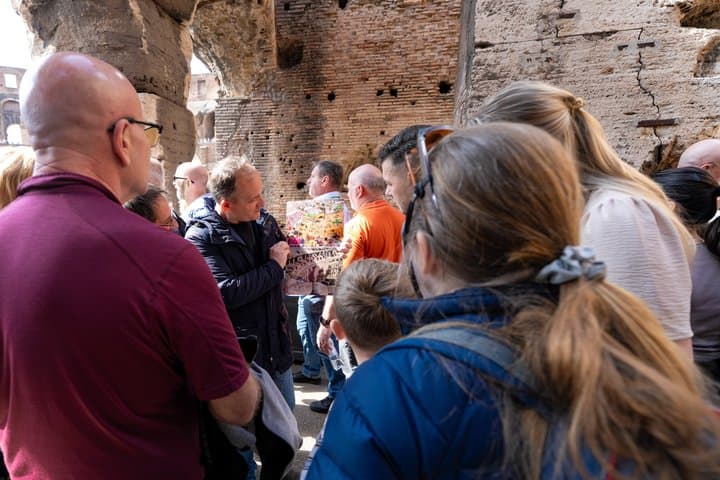 Rome: Colosseum Guided Tour with Roman Forum and Palatine