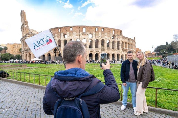 Roma : Tour guidato del Colosseo con Foro Romano e Palatino