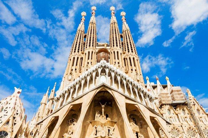 Barcelona : Tour privado en familia sin colas por la Sagrada Familia