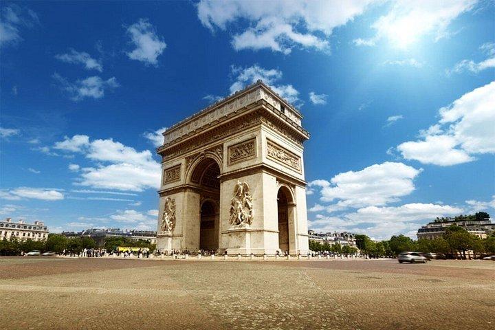 Visite privée de Paris de 3 heures en minivan avec champagne