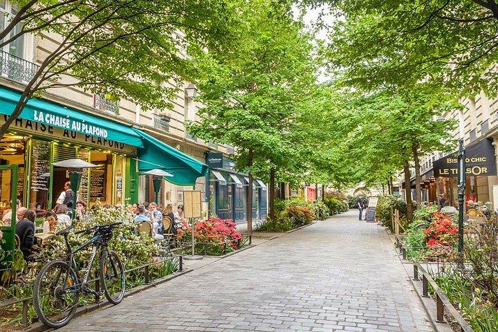 Visite privée de Paris de 3 heures en minivan avec champagne
