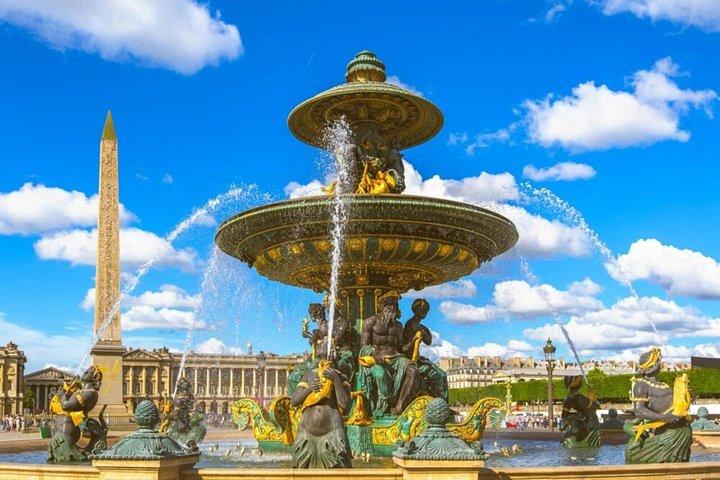 Visite privée de Paris de 3 heures en minivan avec champagne