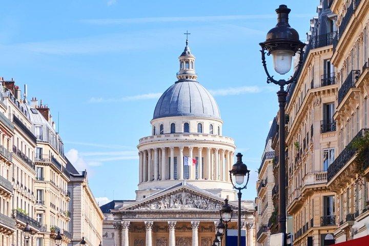 Visite privée de Paris de 3 heures en minivan avec champagne