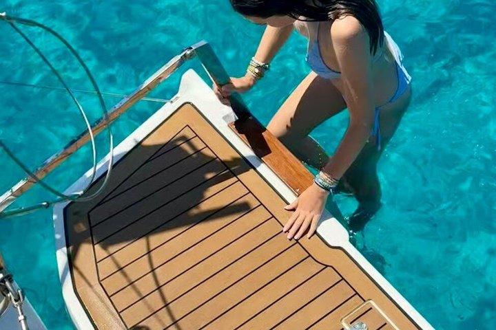 カンヌ発レランス諸島行きプライベートセーリングボートツアー（オールインクルーシブ）