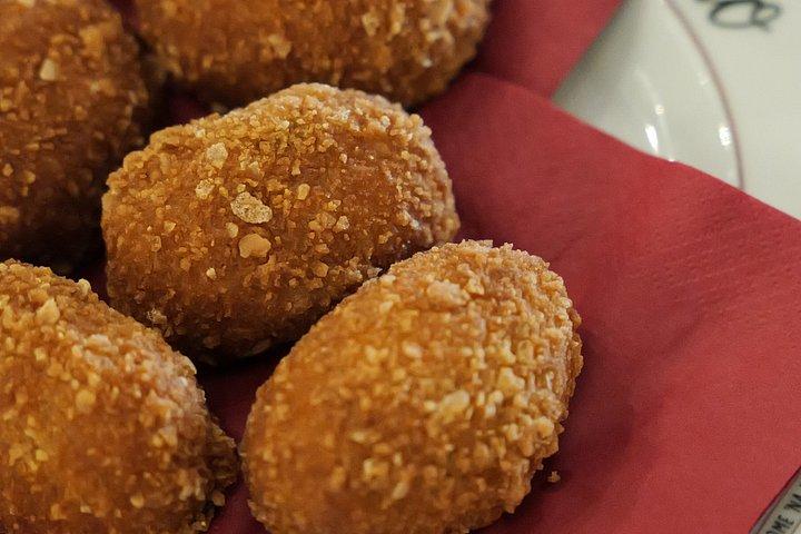 パンテオンからトラステヴェレまでの半日ウォーキングフード＆ワインツアー