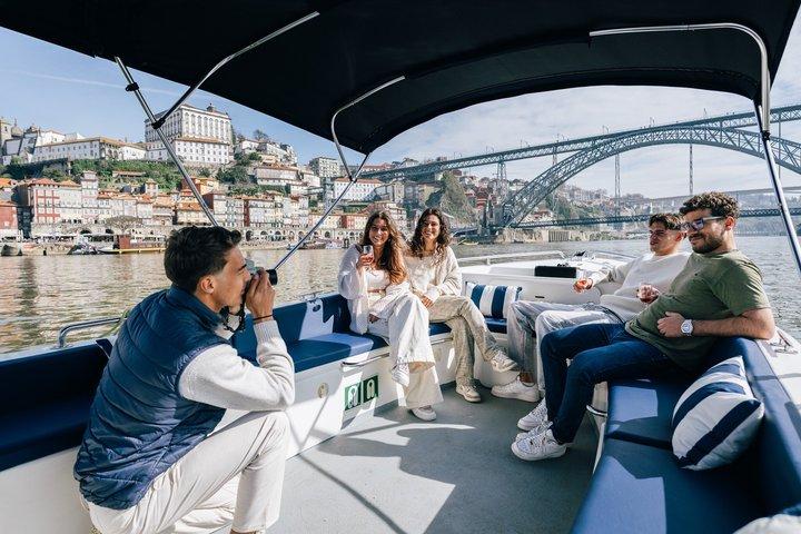 Porto 6 Bridge Boat Tour & Wine Tasting Experience