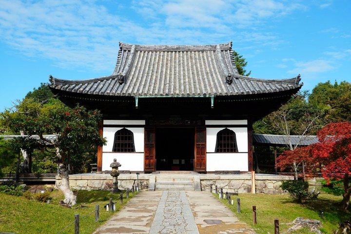京都祇園芸者街＆隠れ家散策ツアー