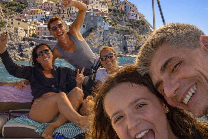 Cinque Terre Boottocht met drankjes & Pestoproeverij