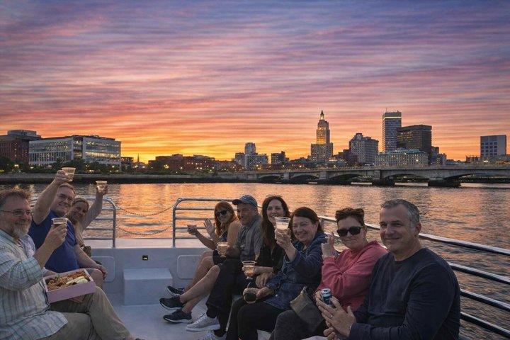 Crociere sul fiume Providence Twilight