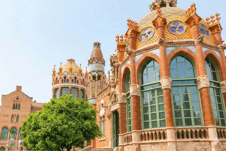 Barcelona Architecture Tour: Insider Secrets with Local Architect