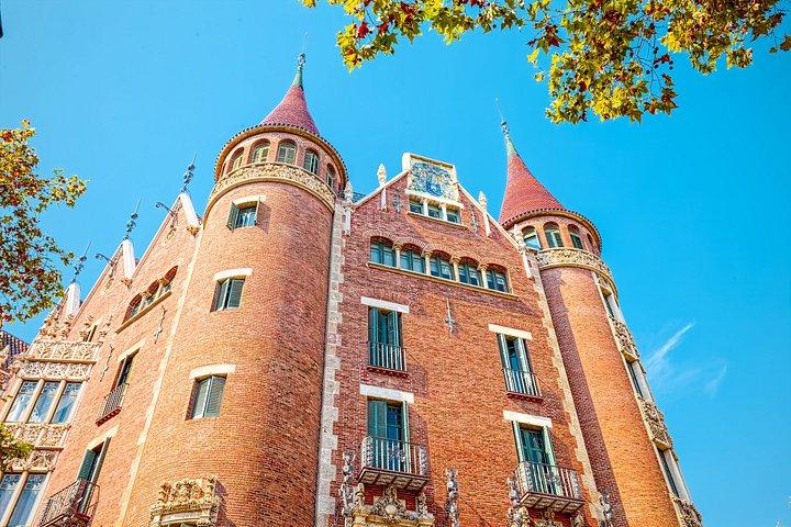 Barcelona Architecture Tour: Insider Secrets with Local Architect