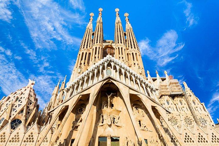Barcelona Architecture Tour: Insider Secrets with Local Architect