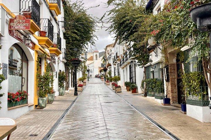 Tour and Drawing in Marbella. No previous experience