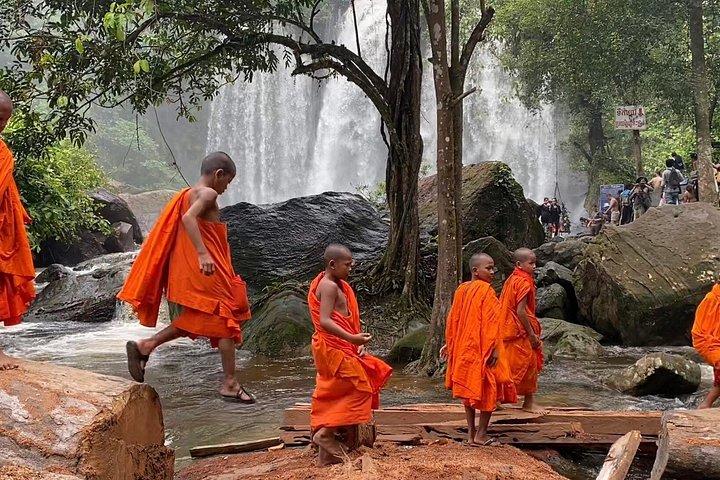 Tour privato classico di Angkor, montagna di Kulen e Tonle Sap