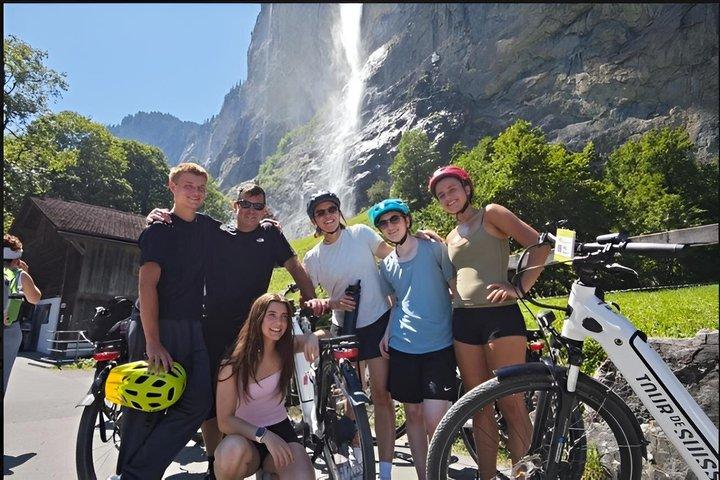 Lauterbrunnen E Bike Tour Tal der 72 Wasserfälle 4 Stunden