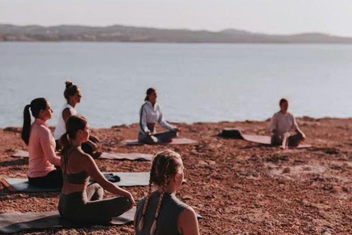Ibiza Secret Sunset Cove Yoga e Cava Experience