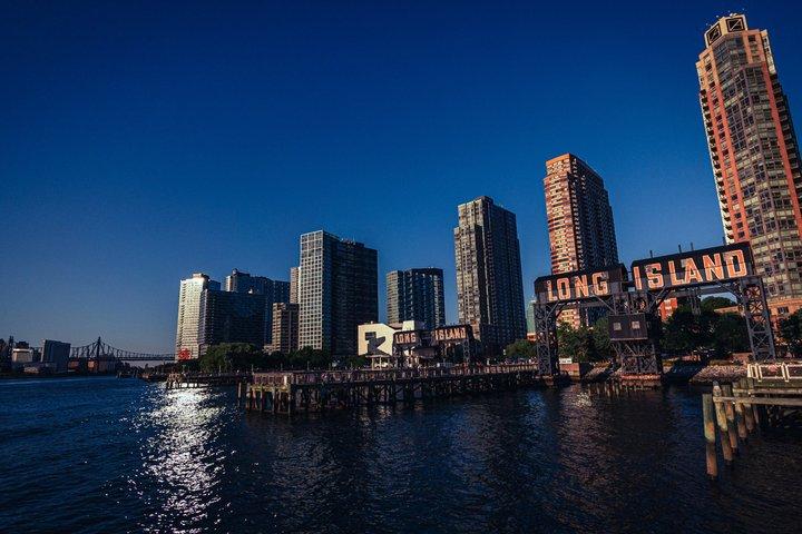 ナイアガラの滝、オタワ、モントリオール、ケベックシティ 7 日間ツアー