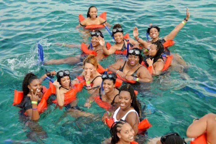 Negril: Family Sunset Catamaran Cruise Snorkeling & Ricks Cafe