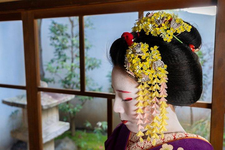京都の見どころ 芸者ショー付き日帰りバスツアー