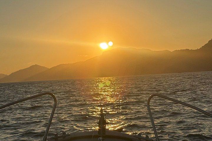 Private Sunset Tour 1.5 hours with Aperitif on Board