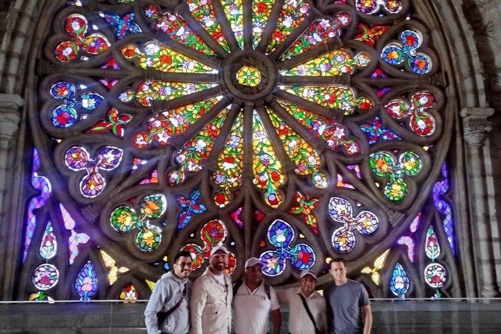 キト植民地時代ツアー - パネシージョ、ケーブルカー、そして世界の中心。