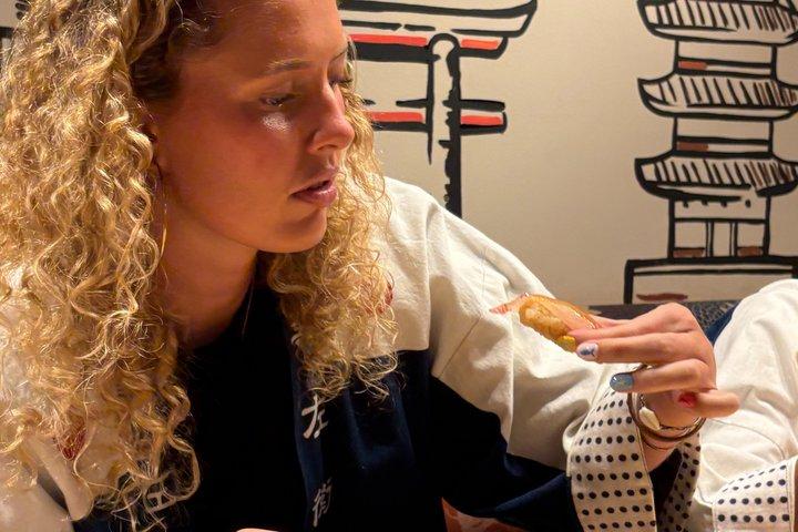 京都の寿司店で開店前に寿司作り教室
