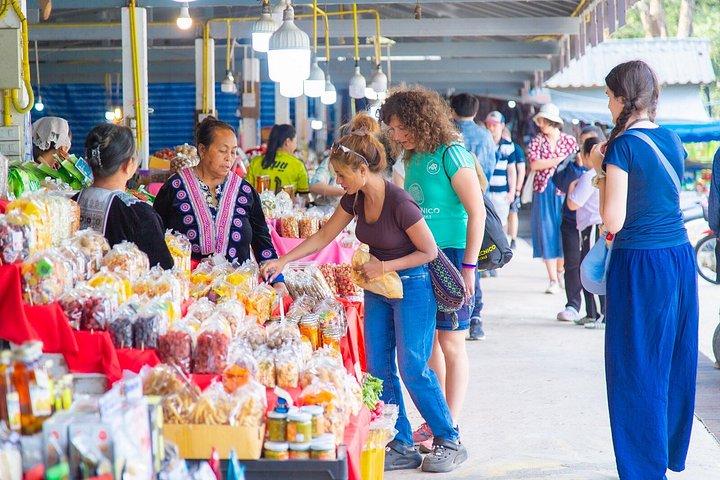 チェンマイ発ドイインタノン滝田んぼツアー